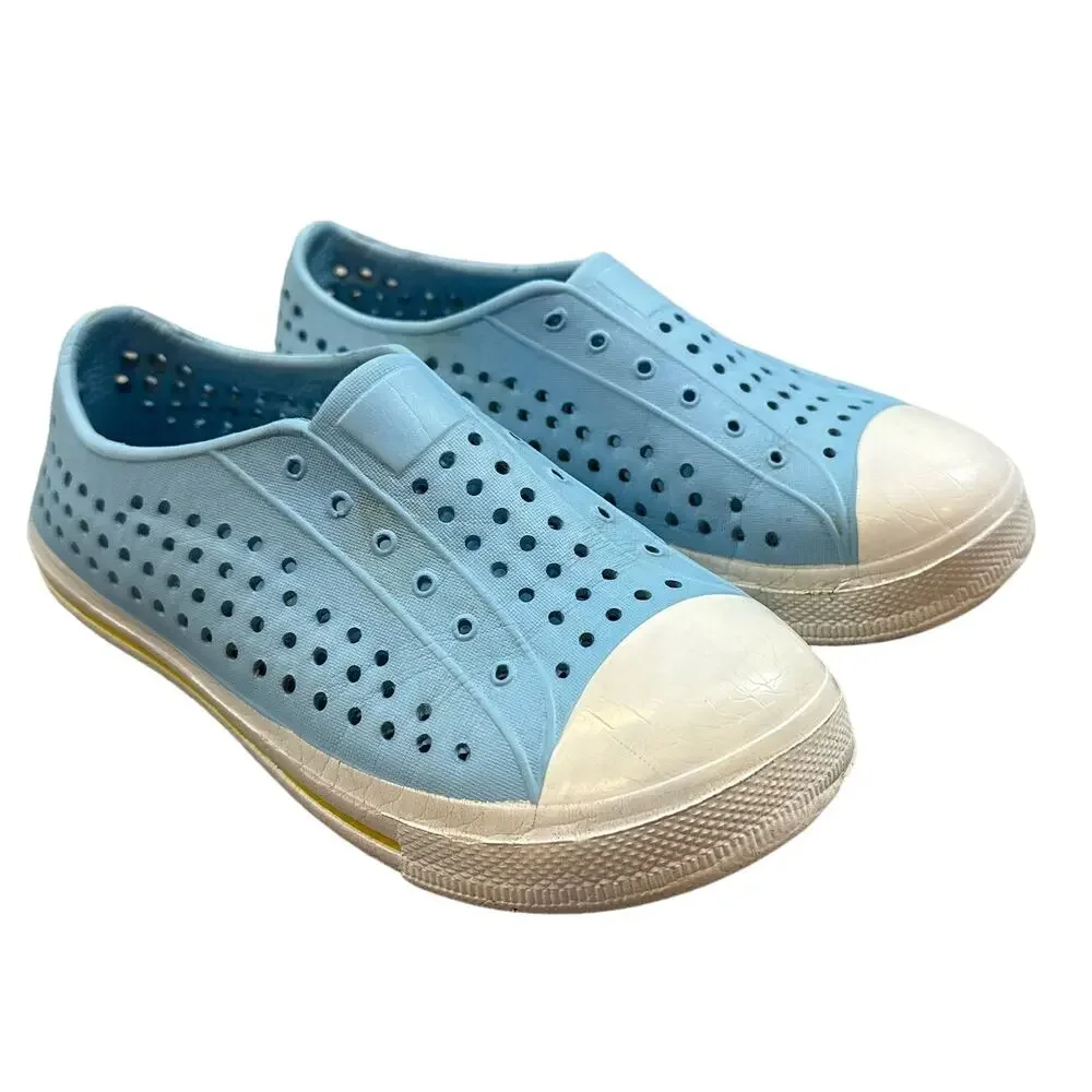 Crewcuts Water Shoes Sandals Rubber Sneaker Perforated Blue Boys Youth 2 Big Kid